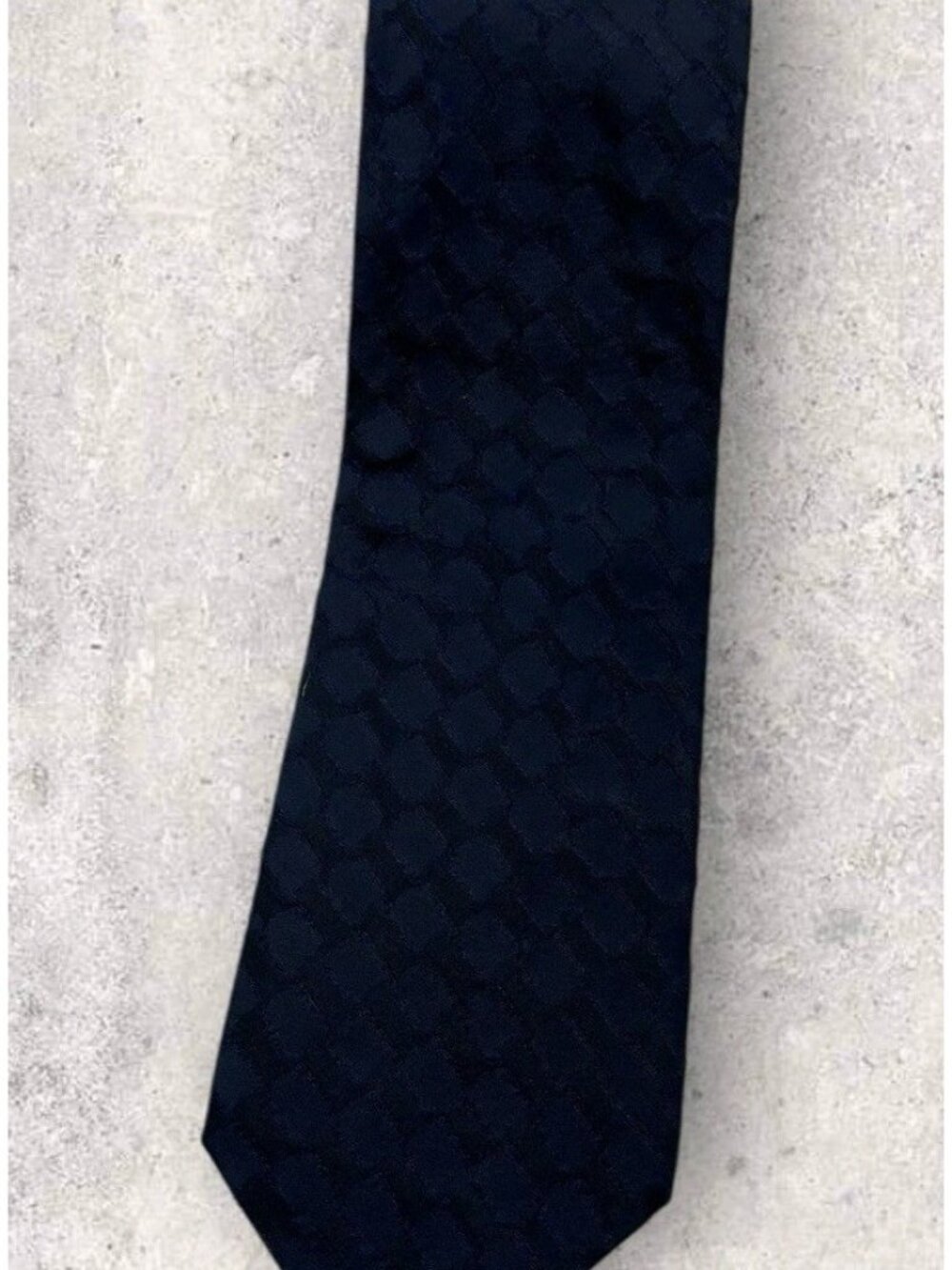 KARL LAGERFELD Silk Tie ITALY Navy Geometric W:4" EUC - Picture 5 of 5